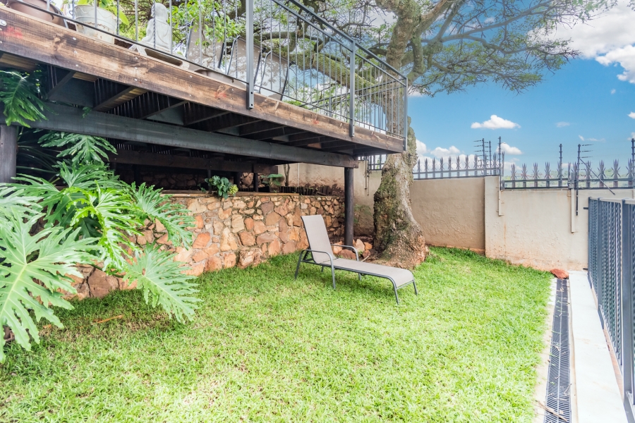To Let 3 Bedroom Property for Rent in Constantia Kloof Gauteng