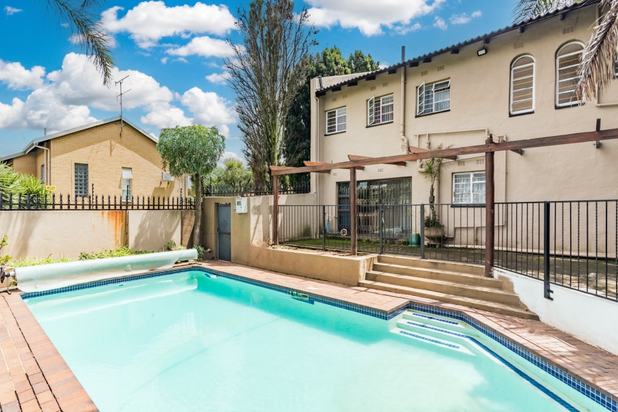 To Let 3 Bedroom Property for Rent in Constantia Kloof Gauteng