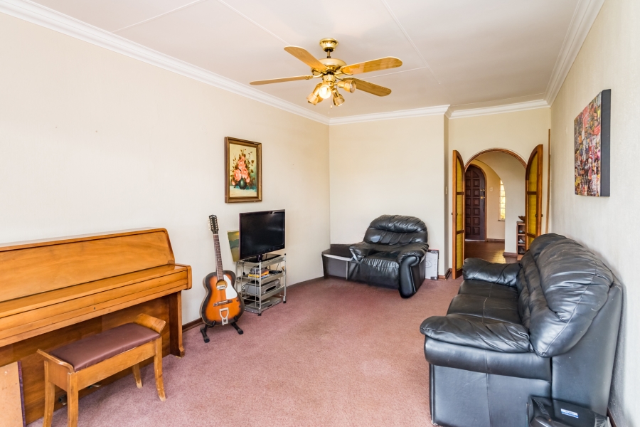 To Let 3 Bedroom Property for Rent in Constantia Kloof Gauteng