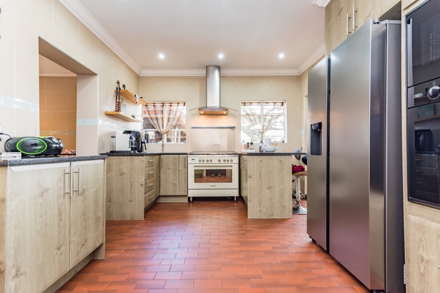 To Let 3 Bedroom Property for Rent in Constantia Kloof Gauteng