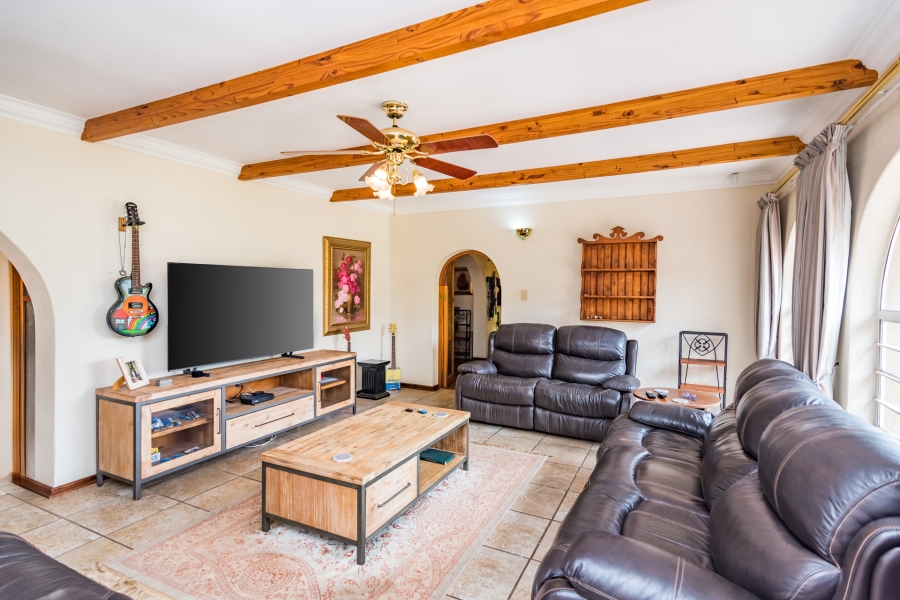 To Let 3 Bedroom Property for Rent in Constantia Kloof Gauteng