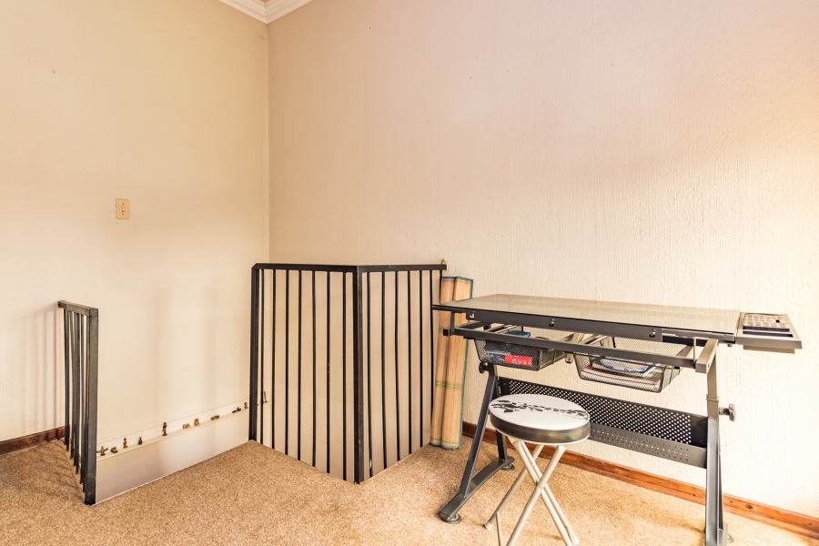 To Let 3 Bedroom Property for Rent in Constantia Kloof Gauteng