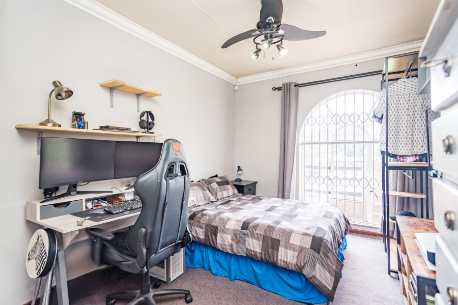 To Let 3 Bedroom Property for Rent in Constantia Kloof Gauteng