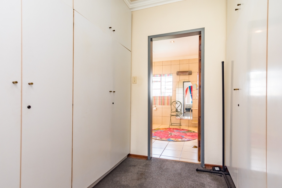 To Let 3 Bedroom Property for Rent in Constantia Kloof Gauteng