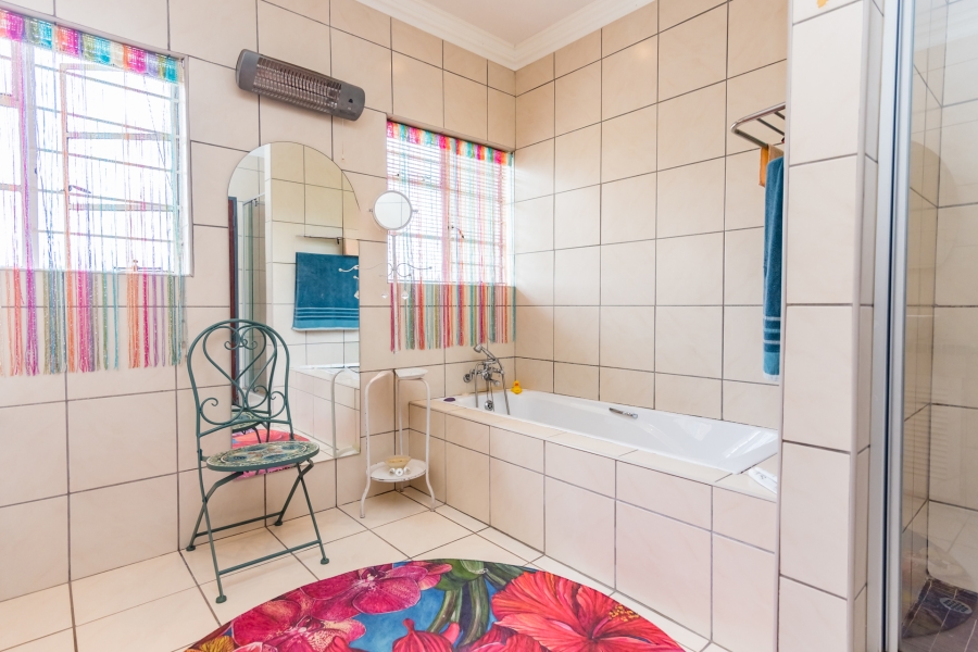 To Let 3 Bedroom Property for Rent in Constantia Kloof Gauteng