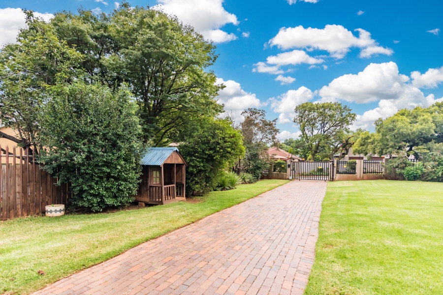 To Let 3 Bedroom Property for Rent in Constantia Kloof Gauteng
