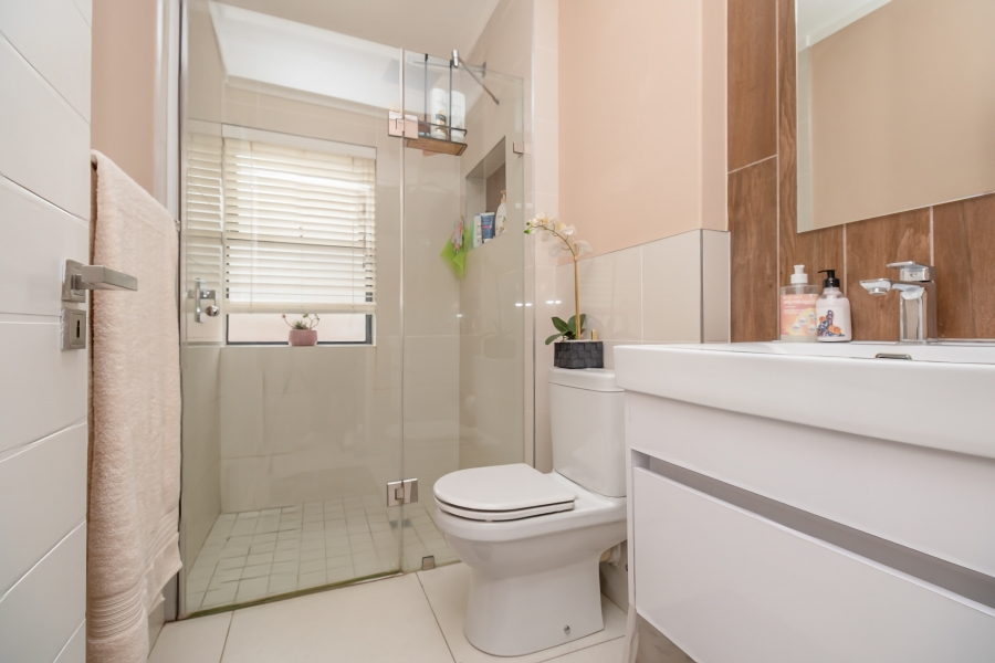 2 Bedroom Property for Sale in Lonehill Gauteng