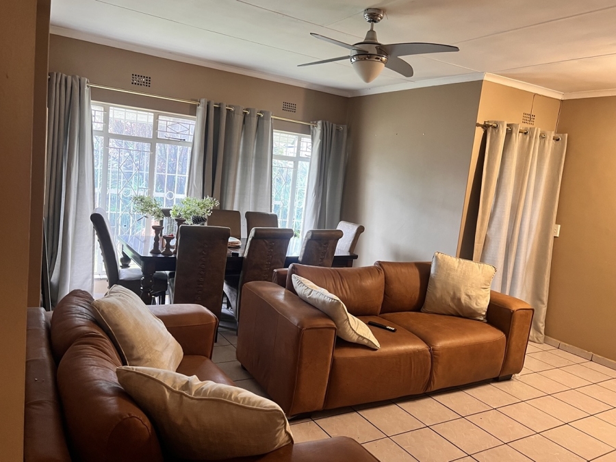4 Bedroom Property for Sale in Vanderbijlpark SE 6 Gauteng