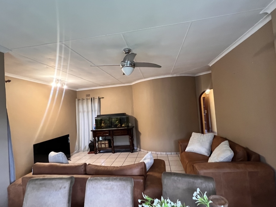 4 Bedroom Property for Sale in Vanderbijlpark SE 6 Gauteng