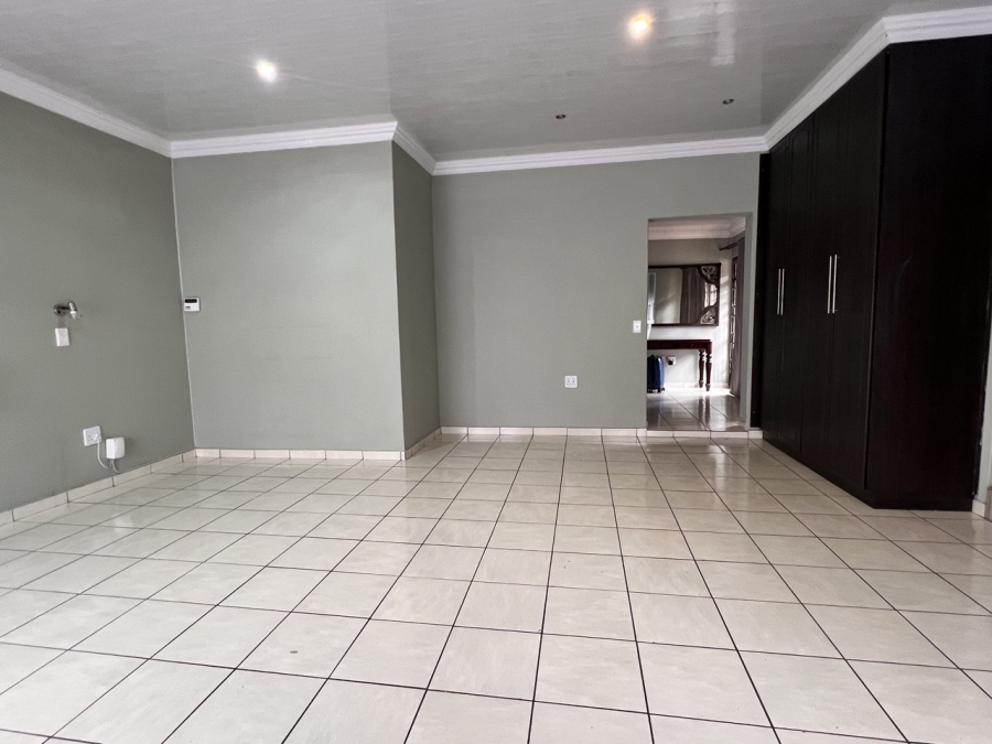 4 Bedroom Property for Sale in Vanderbijlpark SE 6 Gauteng
