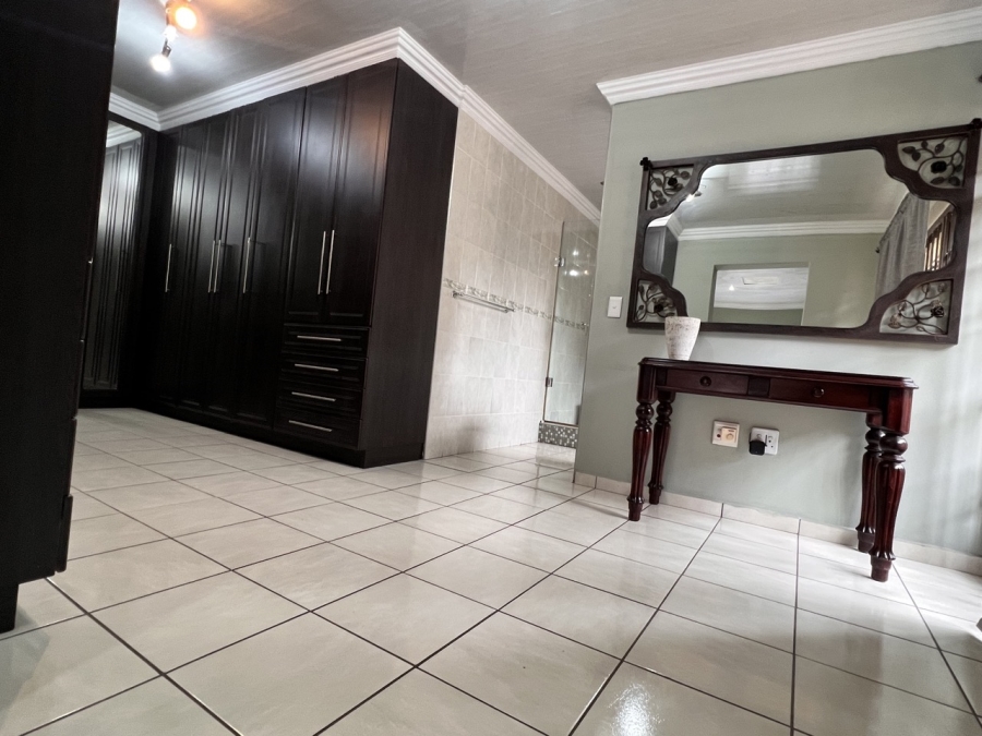 4 Bedroom Property for Sale in Vanderbijlpark SE 6 Gauteng