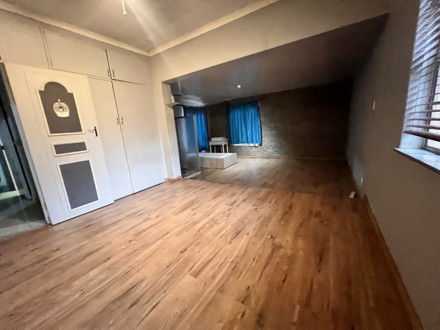 4 Bedroom Property for Sale in Vanderbijlpark SE 2 Gauteng