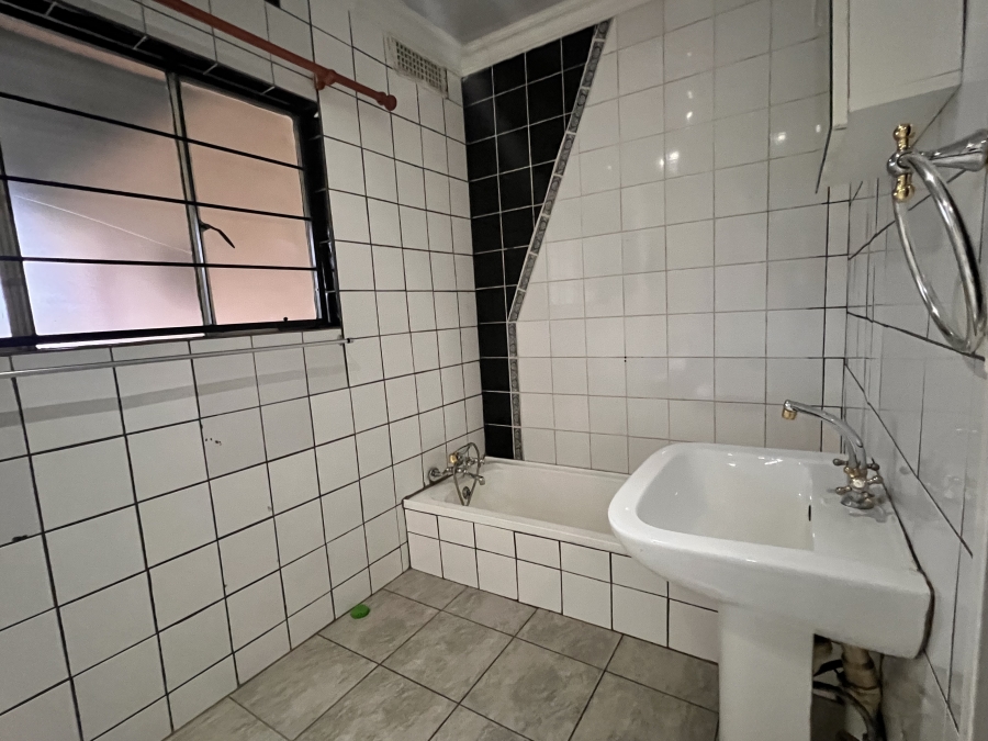 4 Bedroom Property for Sale in Vanderbijlpark SE 2 Gauteng