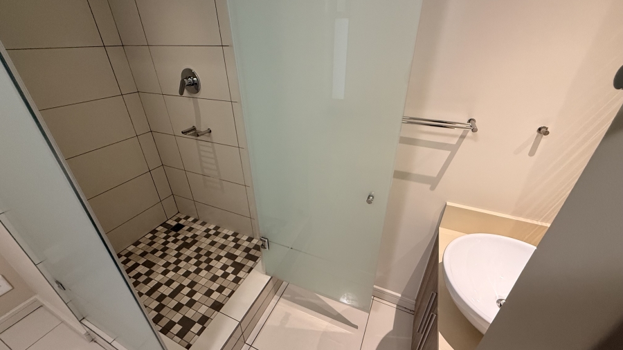 To Let 2 Bedroom Property for Rent in Rosebank Gauteng