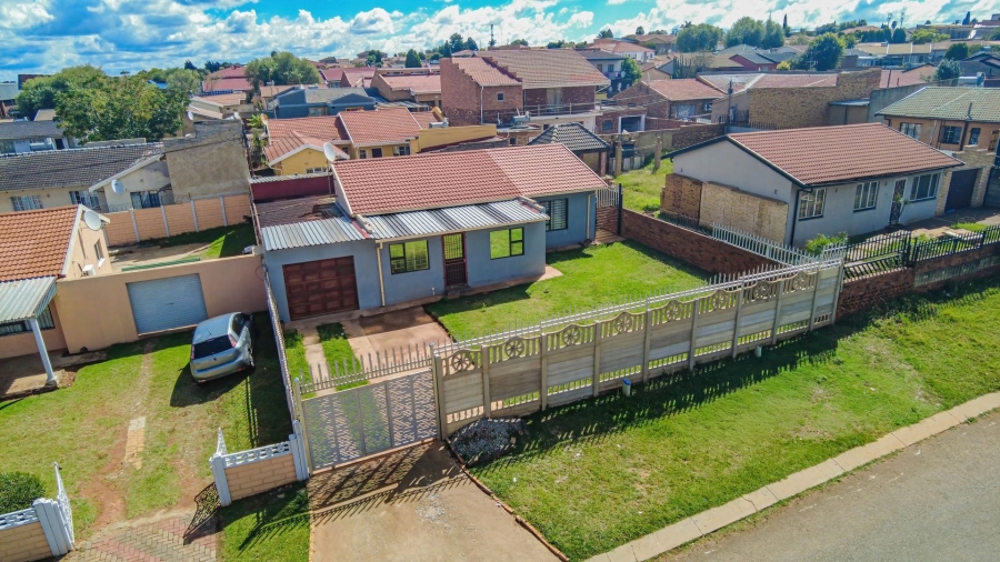 3 Bedroom Property for Sale in Lenasia Gauteng
