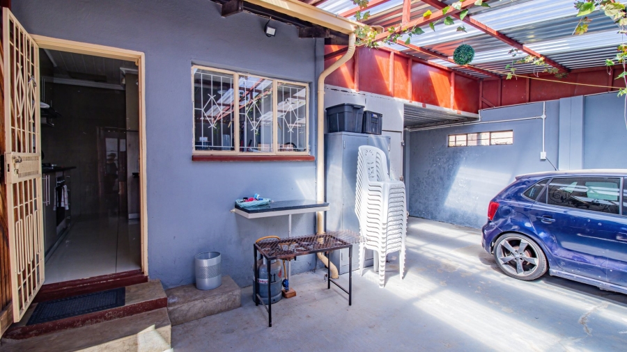 3 Bedroom Property for Sale in Lenasia Gauteng