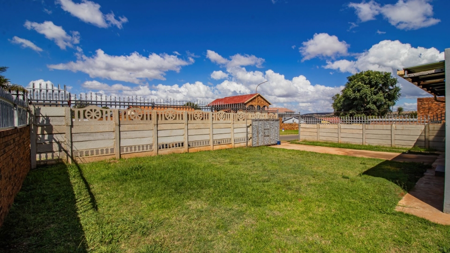 3 Bedroom Property for Sale in Lenasia Gauteng