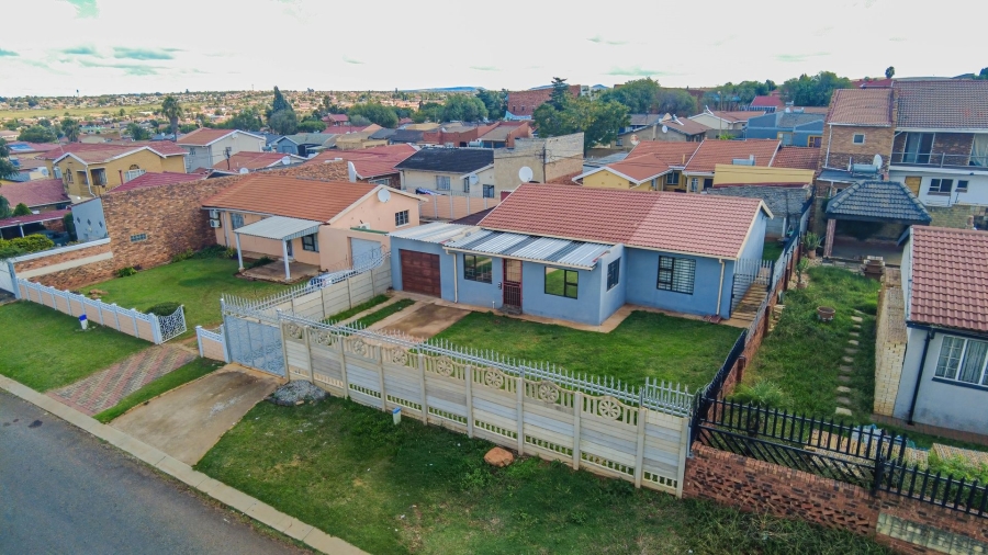 3 Bedroom Property for Sale in Lenasia Gauteng