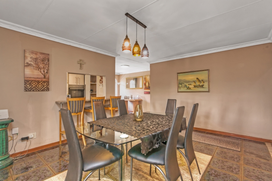 4 Bedroom Property for Sale in Lenasia South Gauteng