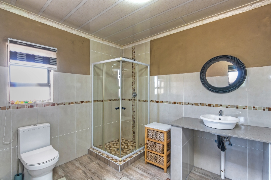 4 Bedroom Property for Sale in Lenasia South Gauteng