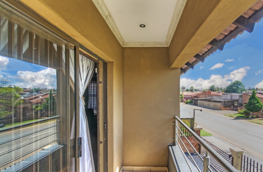 4 Bedroom Property for Sale in Lenasia South Gauteng