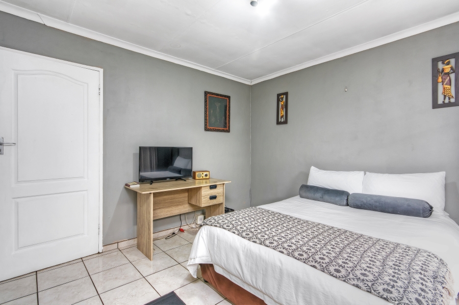 4 Bedroom Property for Sale in Lenasia South Gauteng
