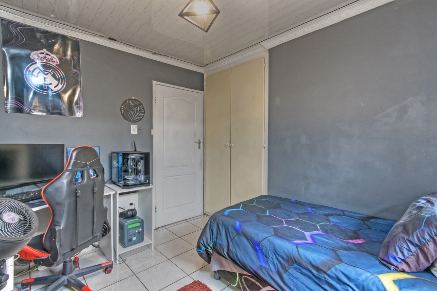 4 Bedroom Property for Sale in Lenasia South Gauteng