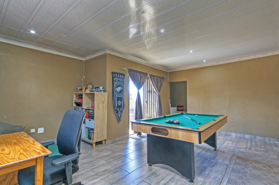 4 Bedroom Property for Sale in Lenasia South Gauteng