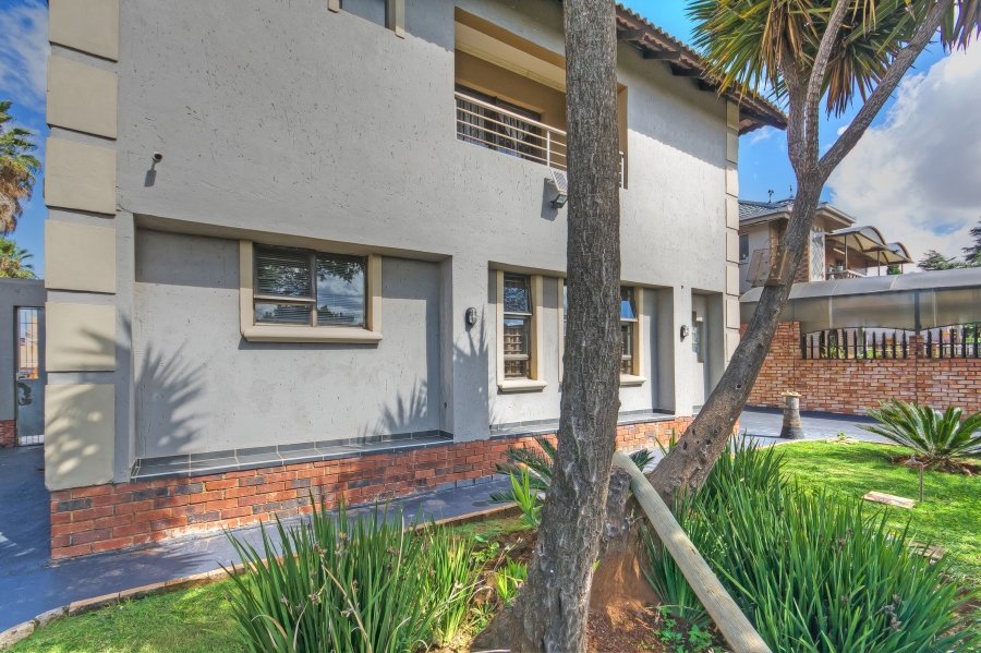 4 Bedroom Property for Sale in Lenasia South Gauteng