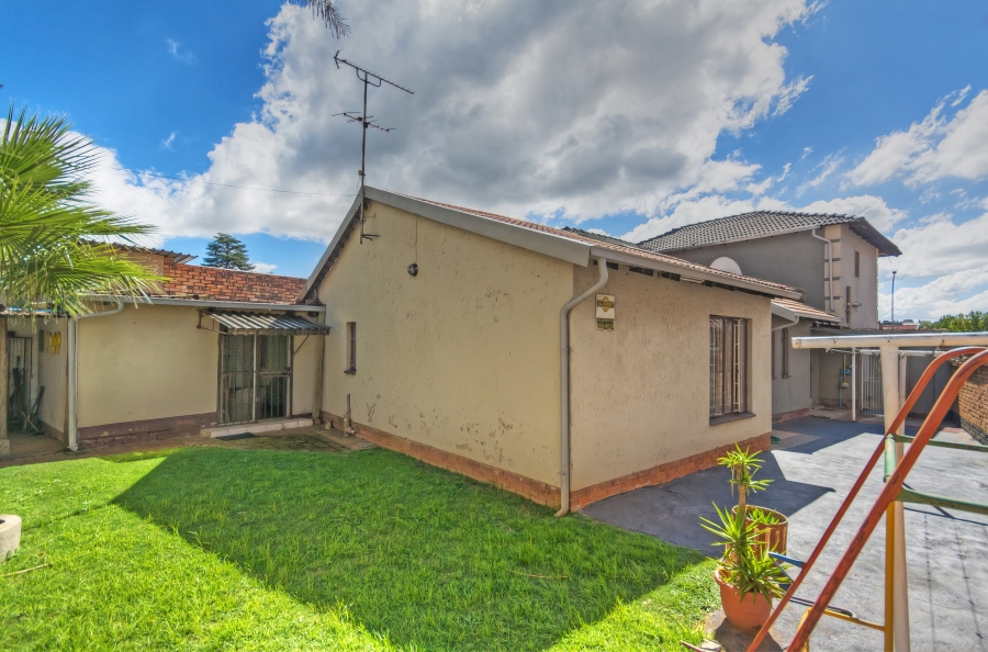 4 Bedroom Property for Sale in Lenasia South Gauteng