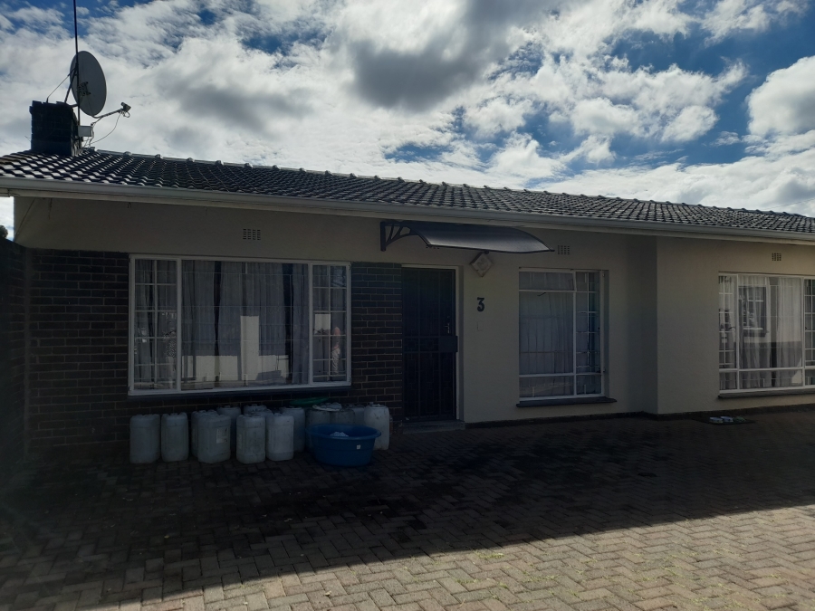 3 Bedroom Property for Sale in Robertsham Gauteng