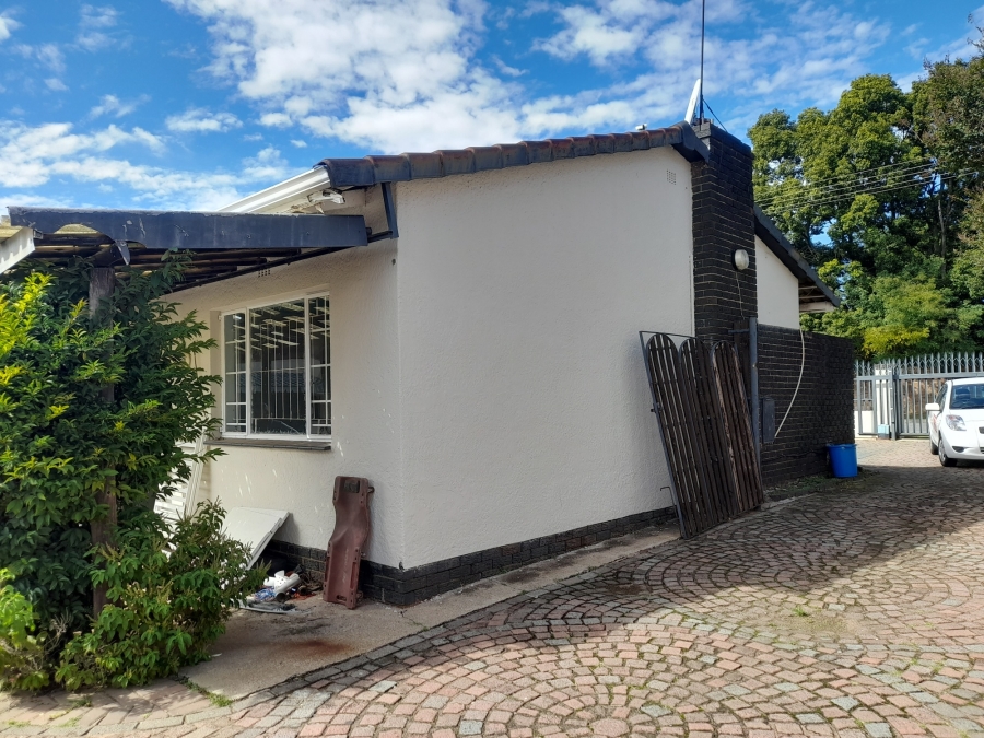 3 Bedroom Property for Sale in Robertsham Gauteng