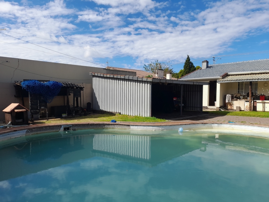 3 Bedroom Property for Sale in Robertsham Gauteng