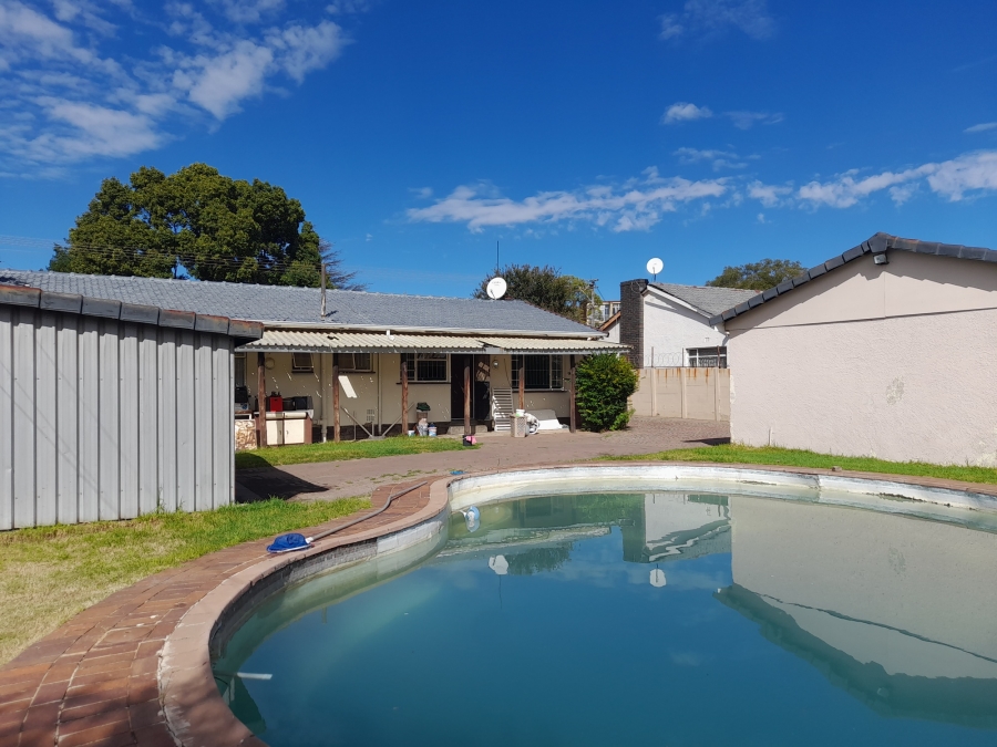 3 Bedroom Property for Sale in Robertsham Gauteng