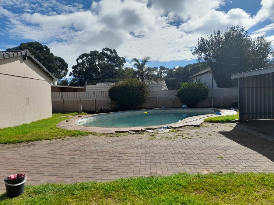 3 Bedroom Property for Sale in Robertsham Gauteng