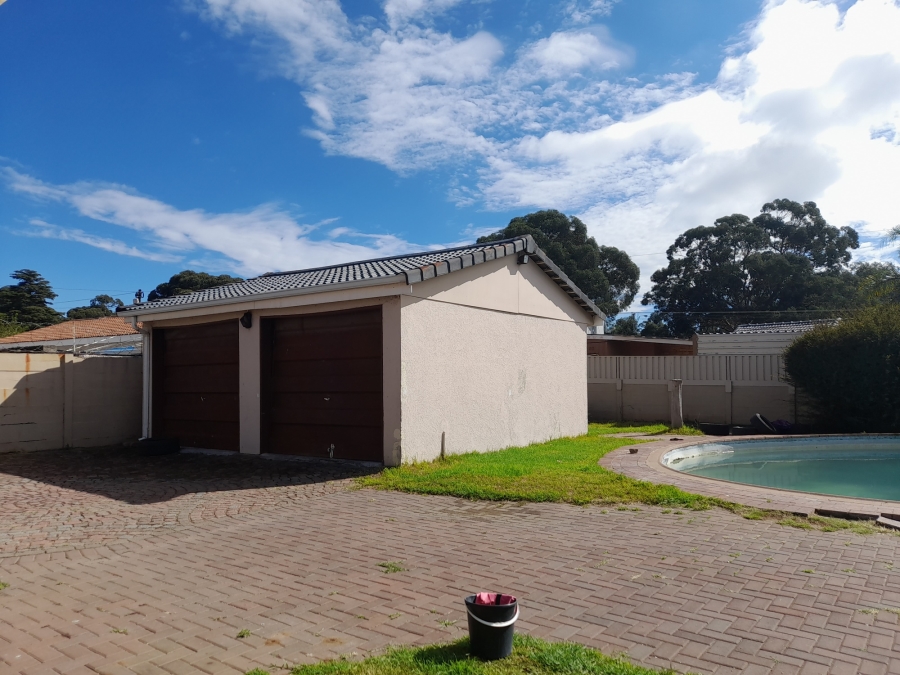3 Bedroom Property for Sale in Robertsham Gauteng