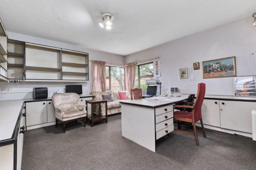 13 Bedroom Property for Sale in Bryanston Gauteng