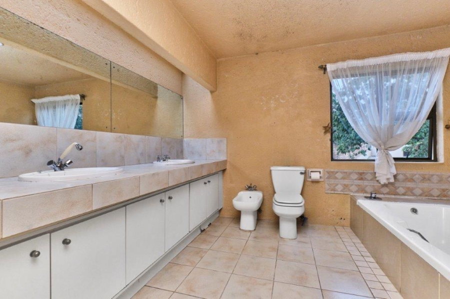 13 Bedroom Property for Sale in Bryanston Gauteng