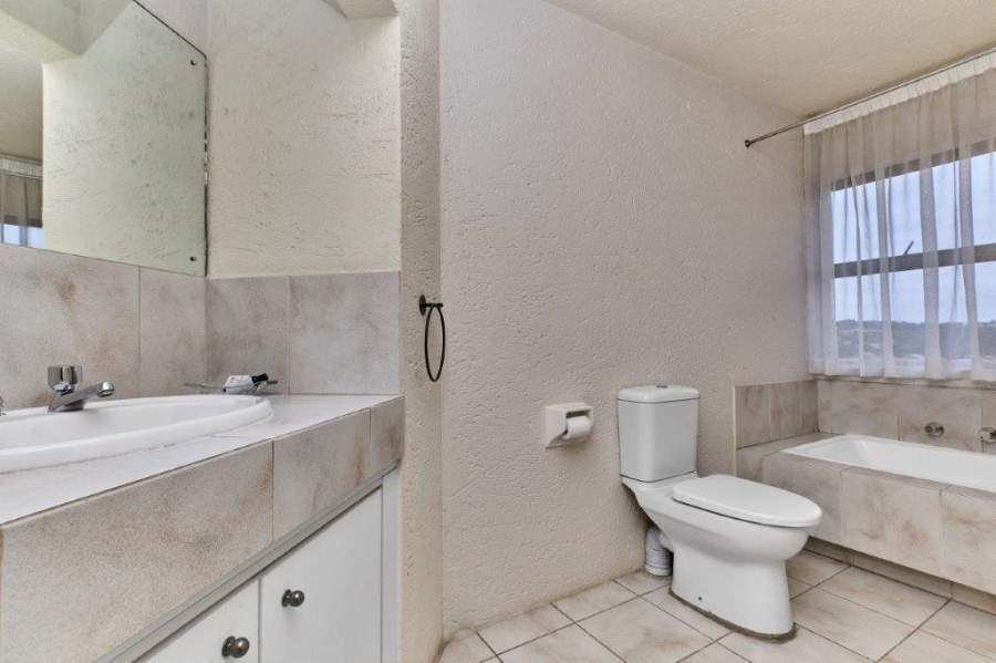 13 Bedroom Property for Sale in Bryanston Gauteng