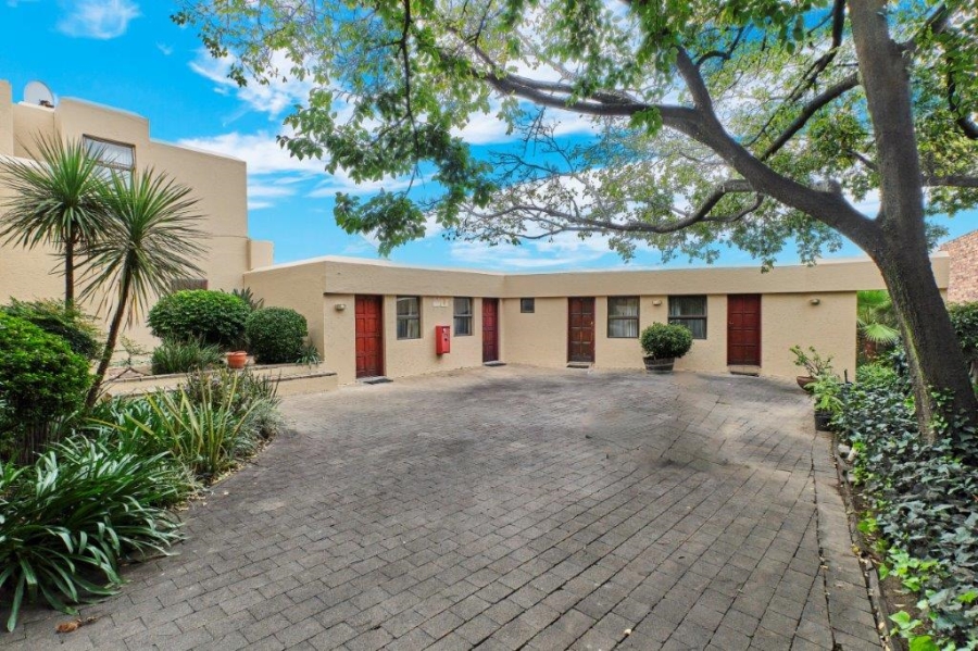 13 Bedroom Property for Sale in Bryanston Gauteng
