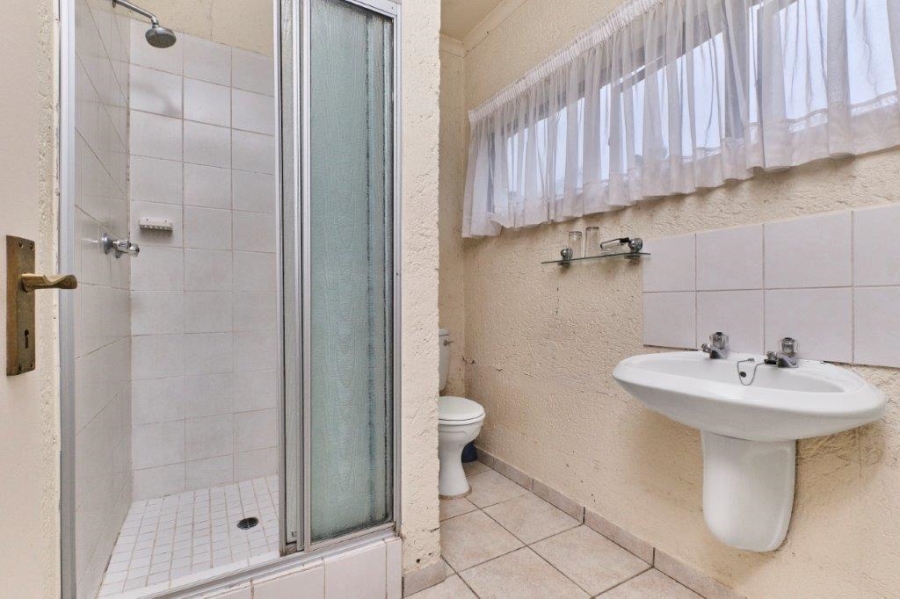13 Bedroom Property for Sale in Bryanston Gauteng