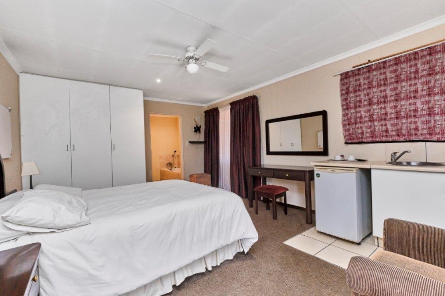 13 Bedroom Property for Sale in Bryanston Gauteng