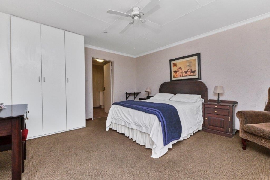 13 Bedroom Property for Sale in Bryanston Gauteng