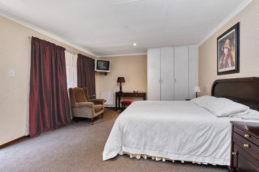 13 Bedroom Property for Sale in Bryanston Gauteng