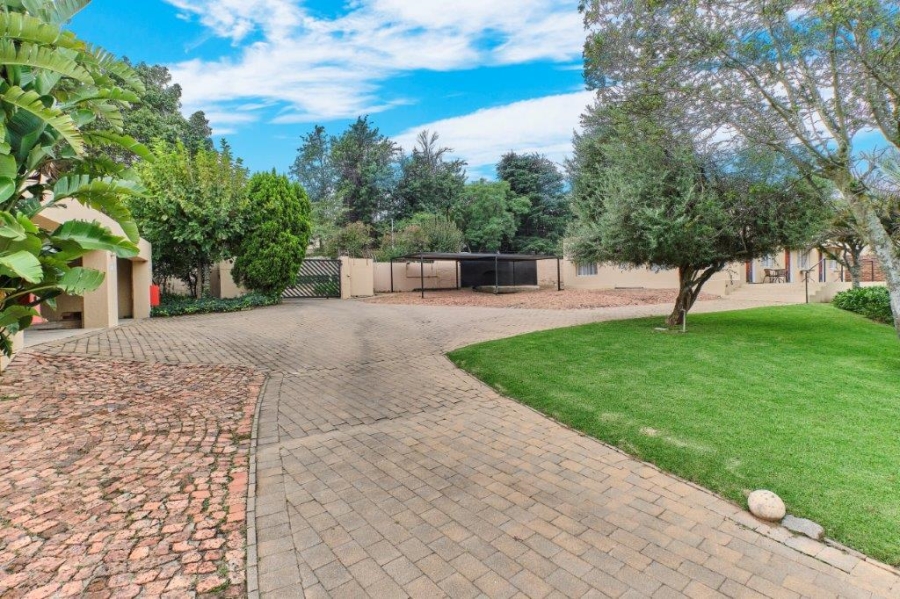 13 Bedroom Property for Sale in Bryanston Gauteng