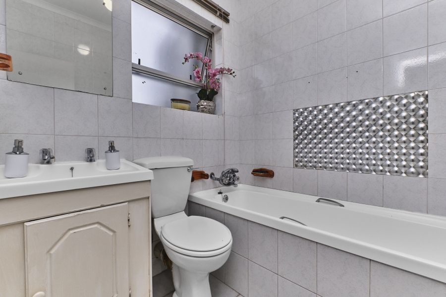 2 Bedroom Property for Sale in Douglasdale Gauteng