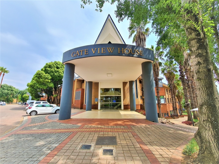 To Let Commercial Property for Rent in Constantia Kloof Gauteng