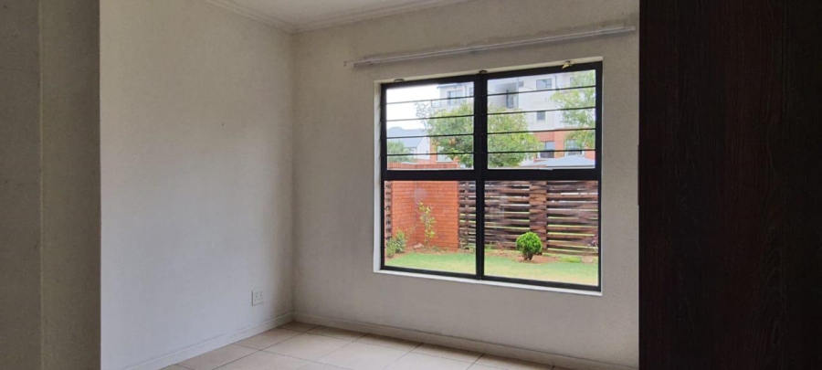 To Let 3 Bedroom Property for Rent in Greenstone Hill Gauteng