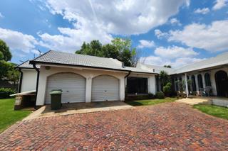4 Bedroom Property for Sale in Verwoerdpark Gauteng