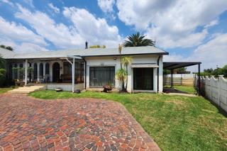 4 Bedroom Property for Sale in Verwoerdpark Gauteng